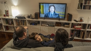 Milei dijo que ir&aacute; "por la carrera presidencial" y critic&oacute; a las "palomitas tibias de JxC"