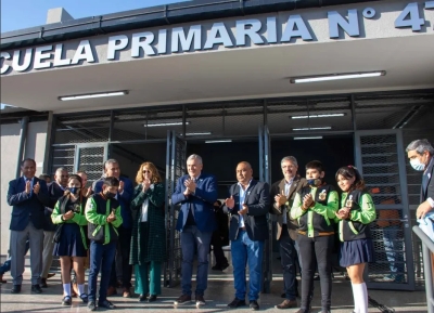 Con Renta de Cauchari: Morales inaugur&oacute; una escuela Santa Clara