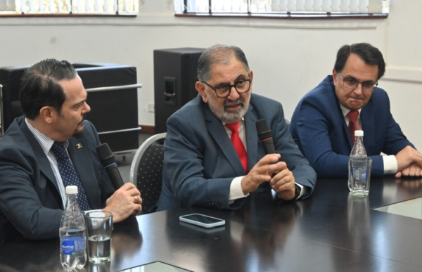 Visita. Embajador de Francia destac&oacute; la importancia de la cooperaci&oacute;n municipal