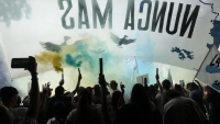 Una hist&oacute;rica movilizaci&oacute;n por los 50 a&ntilde;os del golpe desbord&oacute; la Plaza de Mayo con cr&iacute;ticas a Milei