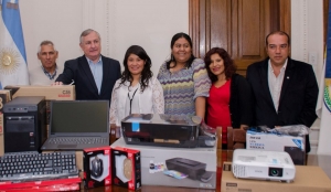 ENTREGA DE EQUIPAMIENTO INFORM&Aacute;TICO