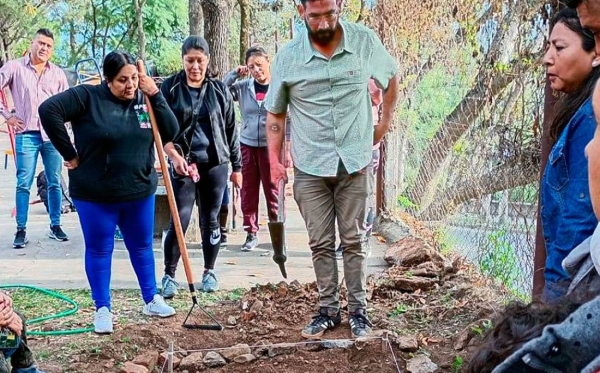 Contin&uacute;a Taller de Huertas Agroecol&oacute;gicas en escuelas