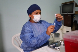 Covid.Priorizan m&aacute;s grupos para una cuarta dosis