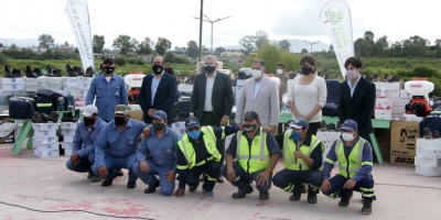 Entregan insumos a trabajadores municipales