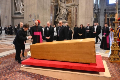 El adi&oacute;s de Milei a Francisco, la reuni&oacute;n con Meloni en Roma y la respuesta que preparan en el PRO contra las traiciones
