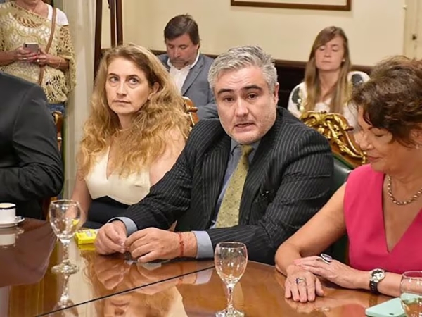 Pymes y empresarios autoconvocados llamar&aacute;n a un cacerolazo contra el paro de la CGT