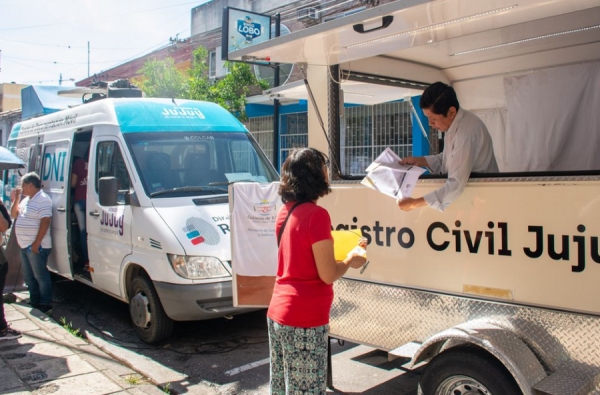 Tilcara: operativo de documentaci&oacute;n del Registro Civil