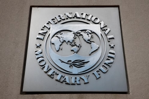 El staff del FMI aprobó la tercera revisión del acuerdo con la Argentina y allanó el camino para un desembolso de USD 900 millones