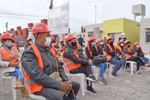 Adjudicatarios IVUJ, recorrieron sus futuras viviendas en Alto Comedero