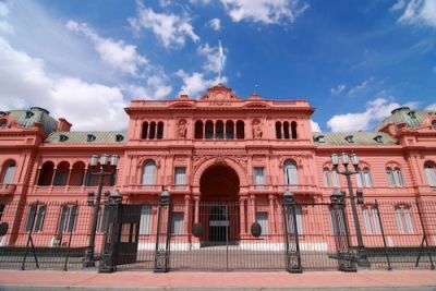El Presidente recibe gobernadores en Casa Rosada e inaugura monumento conmemorativo de Malvinas