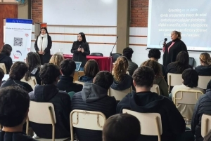 Charla de prevención bullying y grooming en el José Hernández