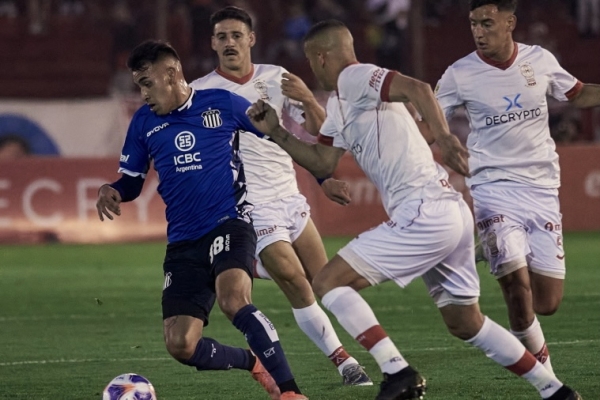 Hurac&aacute;n le gan&oacute; con lo justo a Talleres y sigue expectante en la tabla