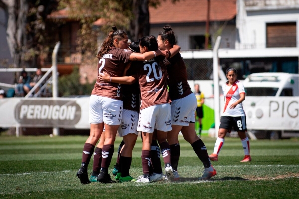 Platense sorprendi&oacute; a River en la Copa de la Liga femenina