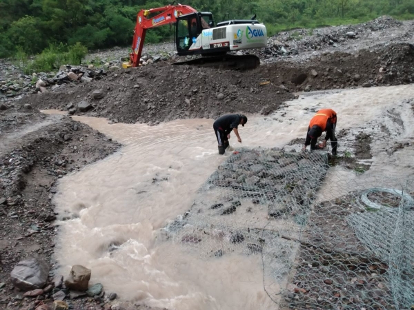 Reforzaron protecci&oacute;n de la toma de agua del r&iacute;o Los Morados