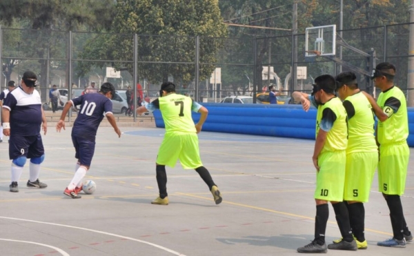 Torneo de f&uacute;tbol para ciegos en el Parque San Mart&iacute;n