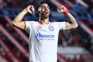 Carlos Tevez quiere los goles de Avalos para Independiente