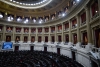 Montos de evasi&oacute;n y plazos para revisar &ldquo;para atr&aacute;s&rdquo;: los ejes del proyecto para sacar los d&oacute;lares &ldquo;del colch&oacute;n&rdquo;