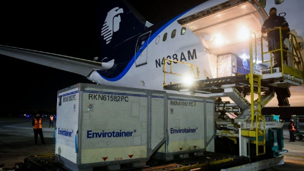 Llegaron 811 mil dosis de vacunas AstraZeneca