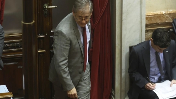 Tras un pedido del enviado de Trump, los gobernadores aliados favorecieron la venta de la empresa de energ&iacute;a nuclear