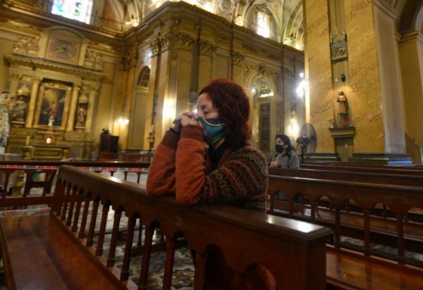 Flexibilizaci&oacute;n: Retornar&aacute;n las actividades lit&uacute;rgicas y los s&aacute;bados y domingos se podr&aacute; circular sin reservas