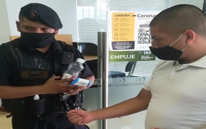 Pago a pasantes en el Banco de Desarrollo