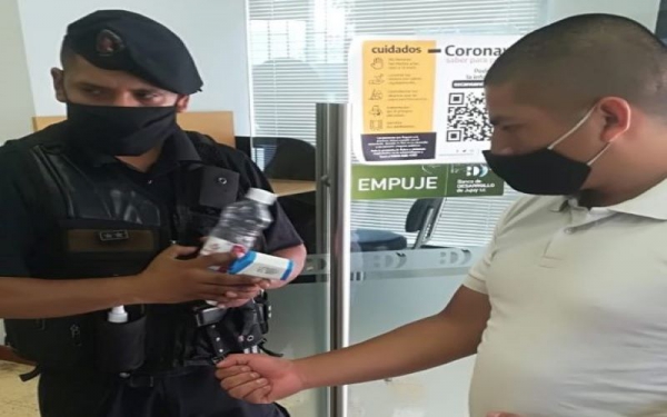 Pago a pasantes en el Banco de Desarrollo