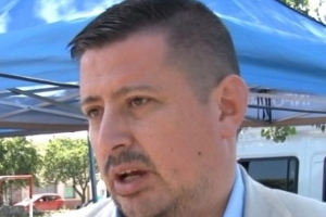 &ldquo;En el bazar de la realidad, el senador Snopek es un elefante".