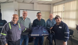 Agua Potable de Jujuy renueva la indumentaria del personal operativo y administrativo