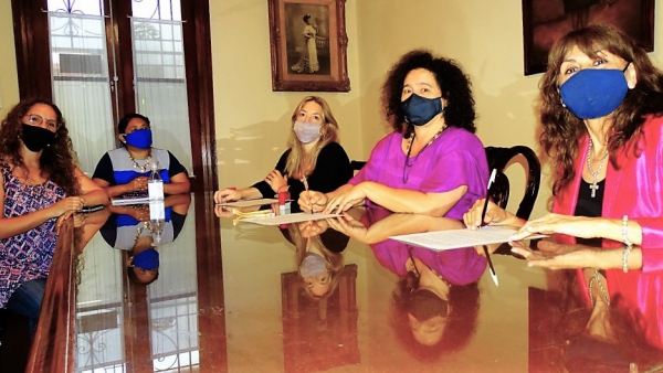 Acuerdo por capacitaci&oacute;n hist&oacute;rica y cultural