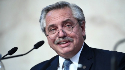 Fern&aacute;ndez impulsar&aacute; una "querella criminal" por el endeudamiento de Macri