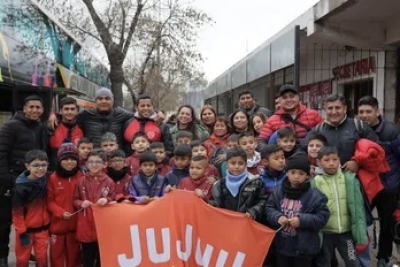 Delegaci&oacute;n juje&ntilde;a rumbo a Misiones
