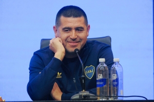 Juan Rom&aacute;n Riquelme: "Hay un mont&oacute;n de entrenadores que me gustan"