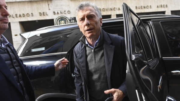 La embestida de Carrió dejó a Macri expuesto y aislado