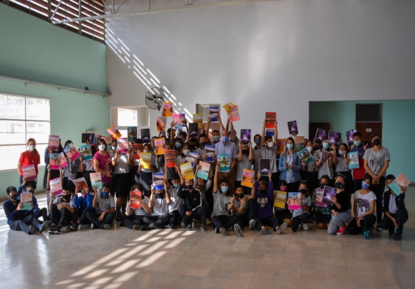 Ledesma entreg&oacute; m&aacute;s de 44 mil cuadernos en escuelas de las Yungas