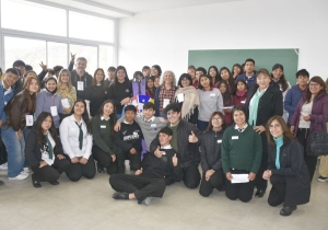 500 estudiantes y docentes en jornada sobre vínculos y convivencia