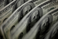 El d&oacute;lar baj&oacute; en todas las franjas de mercado mientras se aguardan m&aacute;s definiciones por el acuerdo con el FMI