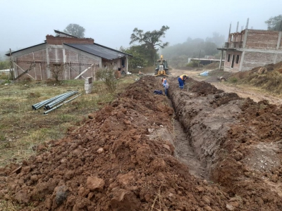 De grifos comunitarios a red de agua