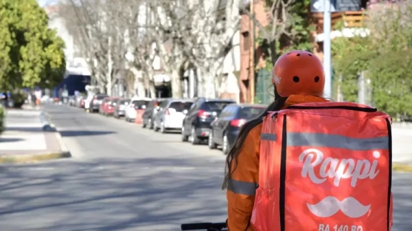 Presentan formalmente en Diputados proyecto para crear registro de trabajadores de delivery