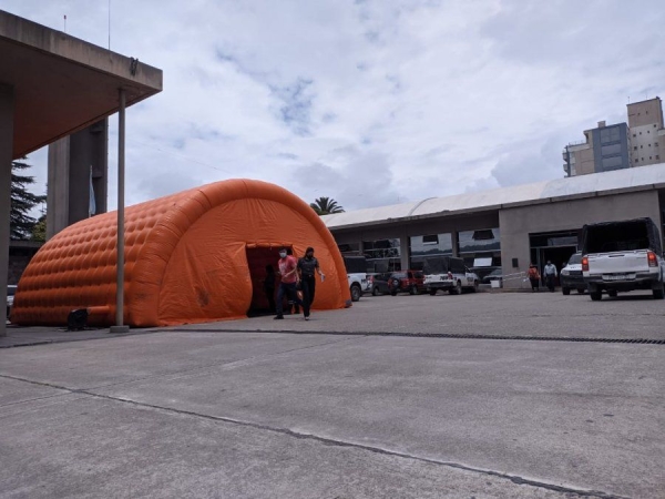 Carpa de vacunaci&oacute;n en la Central de la Polic&iacute;a de Jujuy