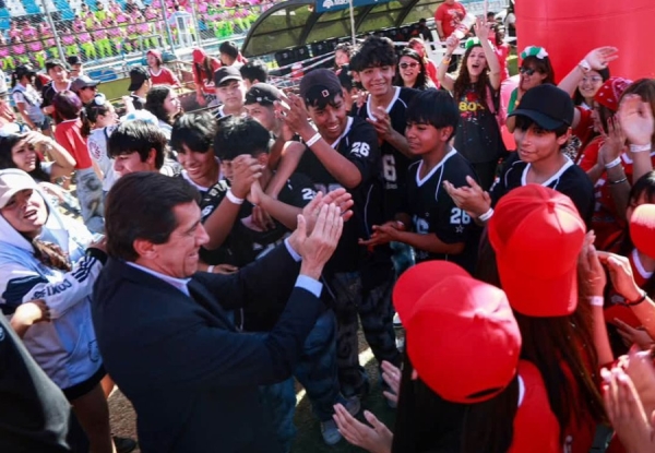 Sadir acompa&ntilde;&oacute; el cierre del Finde Estudiantil junto a miles de j&oacute;venes