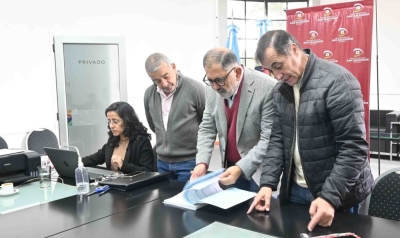 Alto Comedero.Apertura de sobres para la ejecuci&oacute;n del plan de pavimentaci&oacute;n