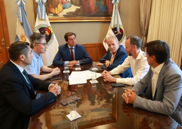 Sadir entreg&oacute; el certificado de Cr&eacute;dito Fiscal a la empresa Tsingshan