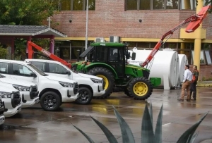 Vialidad de la provincia suma maquinarias y laboratorio