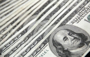 El d&oacute;lar volvi&oacute; a bajar y toc&oacute; un m&iacute;nimo en dos meses