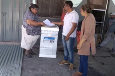 Ayuda social a familia de Libertador que sufri&oacute; el incendio de su vivienda