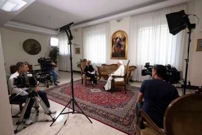 El papa Francisco habl&oacute; de su visita a la Argentina, de la Guerra en Medio Oriente y respondi&oacute; cr&iacute;ticas: &ldquo;No soy comunista como dicen algunos&rdquo;