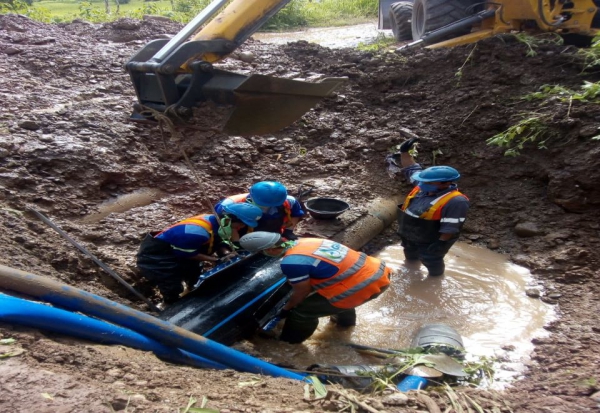 Reparan acueducto en Huaico sin afectar el servicio