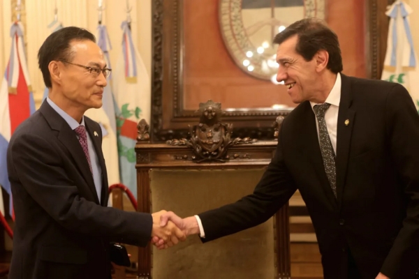 Sadir se reuni&oacute; con el Embajador de Corea en Argentina