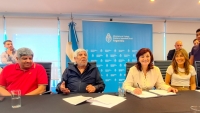 Camioneros acord&oacute; un aumento salarial de 107% y un bono de 100 mil pesos