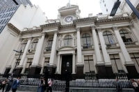 El Banco Central flexibiliz&oacute; el cepo: podr&aacute;n volver a comprar d&oacute;lares financieros quienes recibieron subsidios durante la pandemia